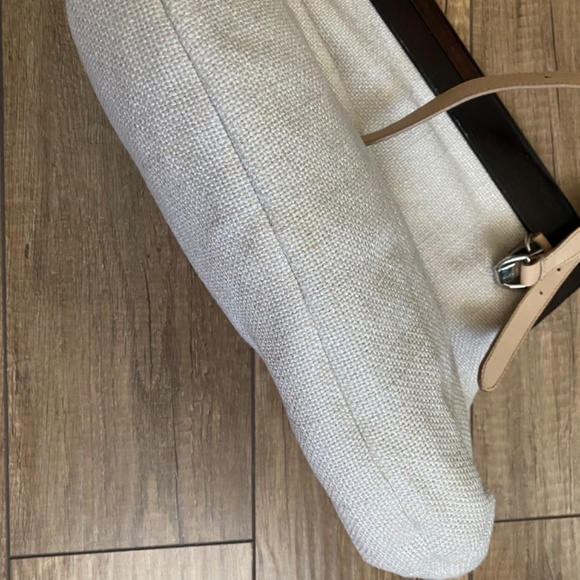 Juicy Couture Linen Crossbody - Picture 5 of 5